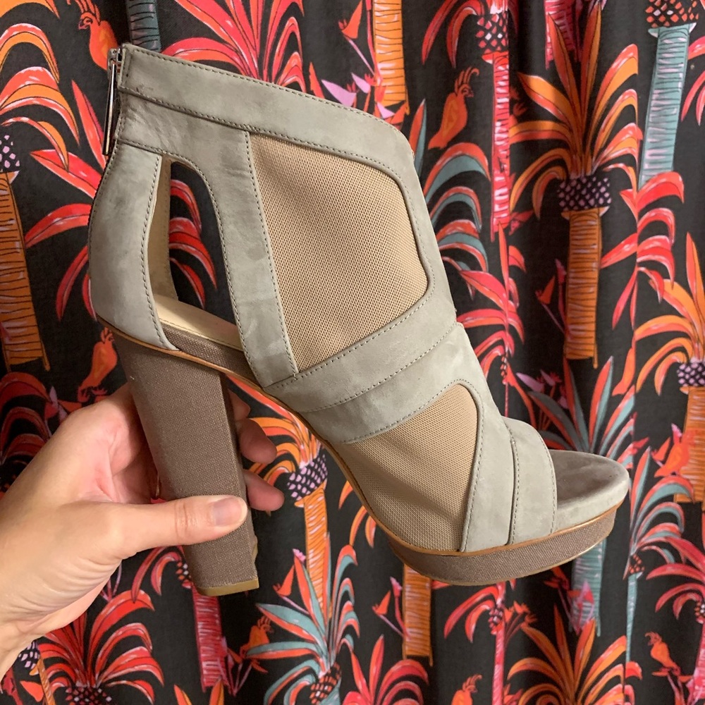Calvin Klein Desiree Platform Heels 9M